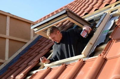 Pose de fenêtres de toit Velux à Lambach